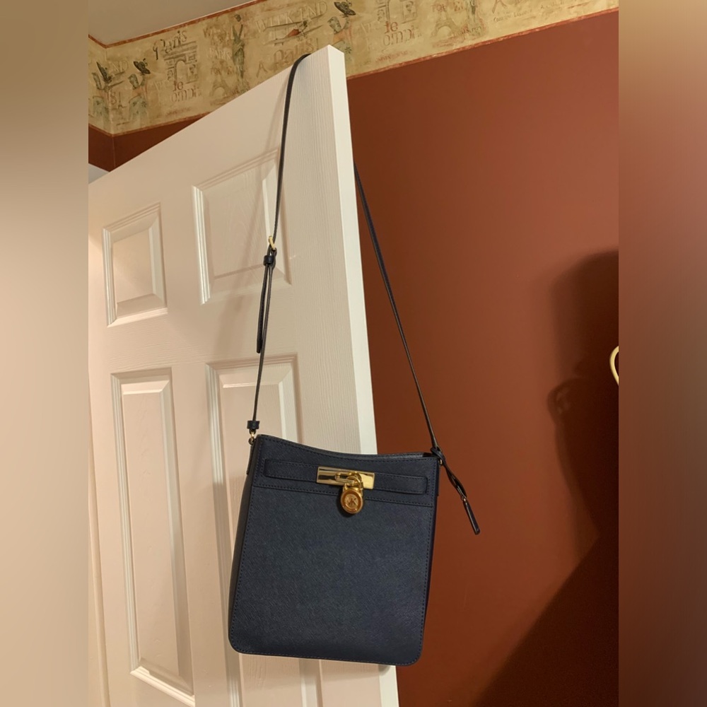 MICHAEL KORS INDIGO BLUE SAFFIANO LEATHER SHOULDER BAG - Picture 13 of 14